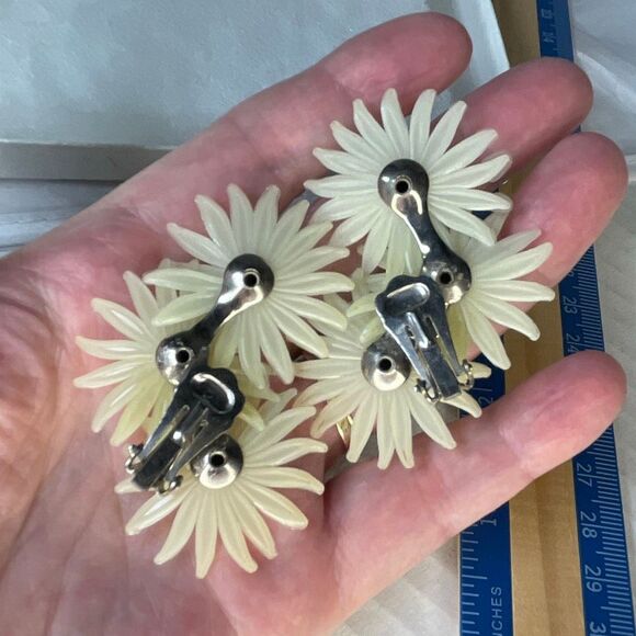 VTG Three flower climber Mod earrings clip style - Picture 6 of 7